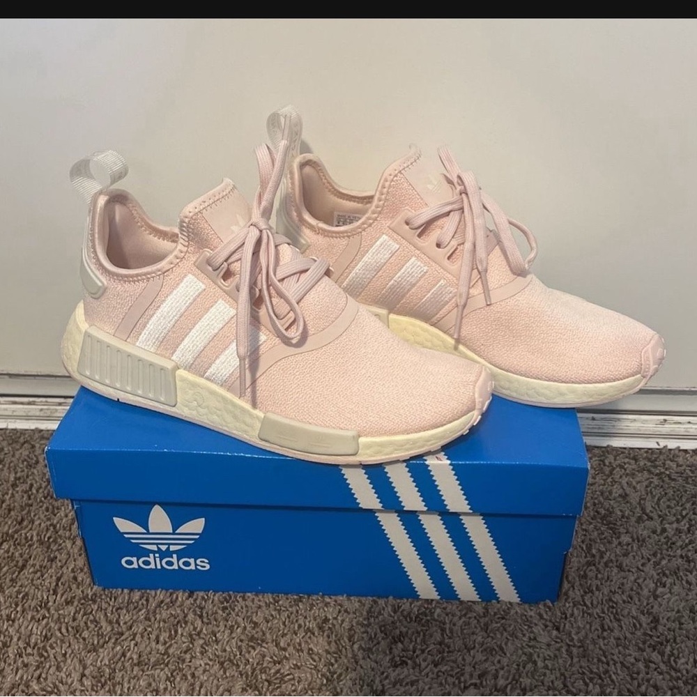Women’s Adidas NMD R1
